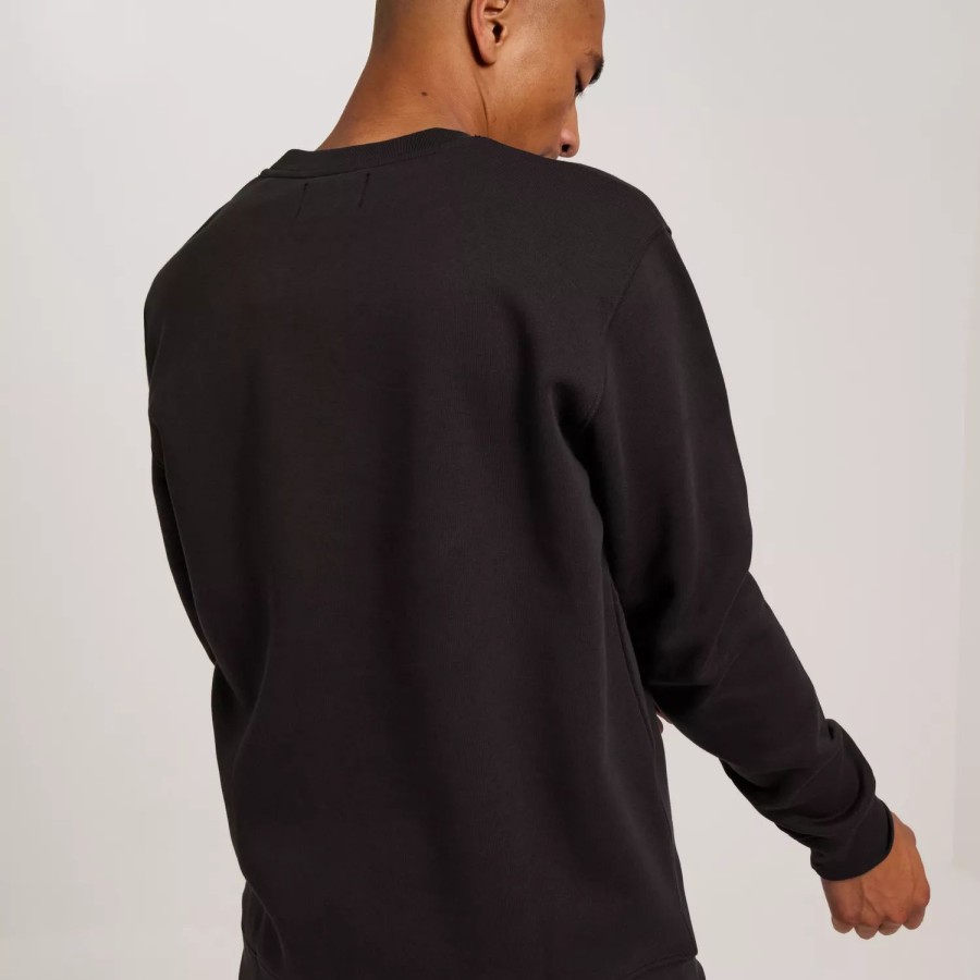 Toj Mads N酶rgaard | Standard Crew Logo Sweat Deep Well