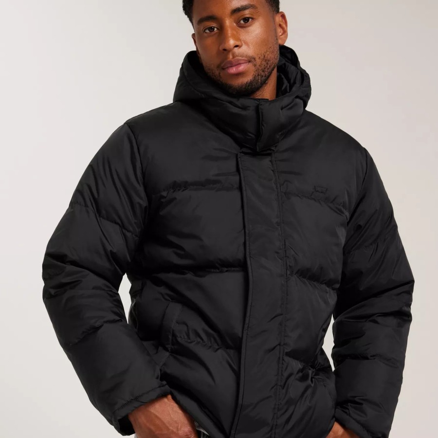 Toj Levi's | Laurel Short Puffer Jet Black