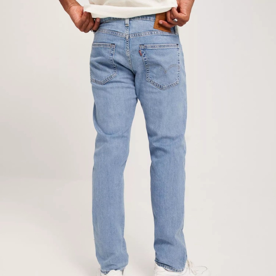 Toj Levi's | 502 Taper Back On My Feet Med Indigo