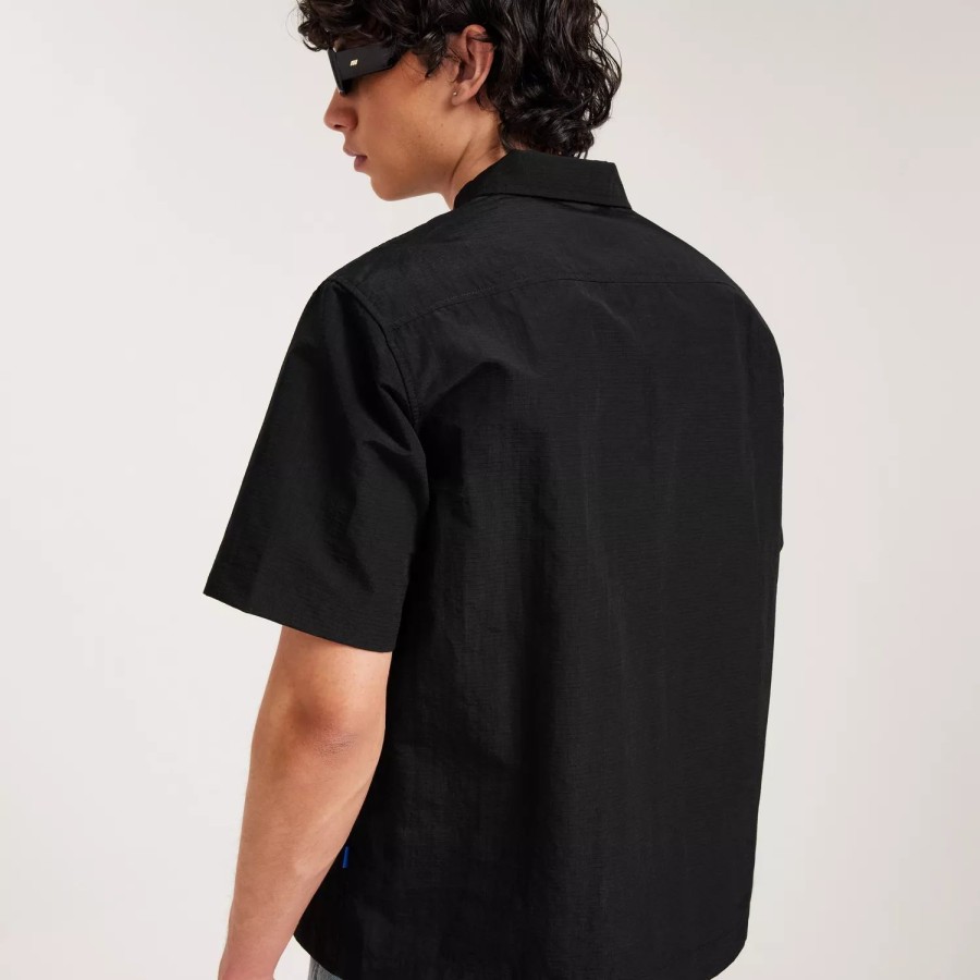 Toj GARMENT PROJECT | S/S Half Zip Shirt Black