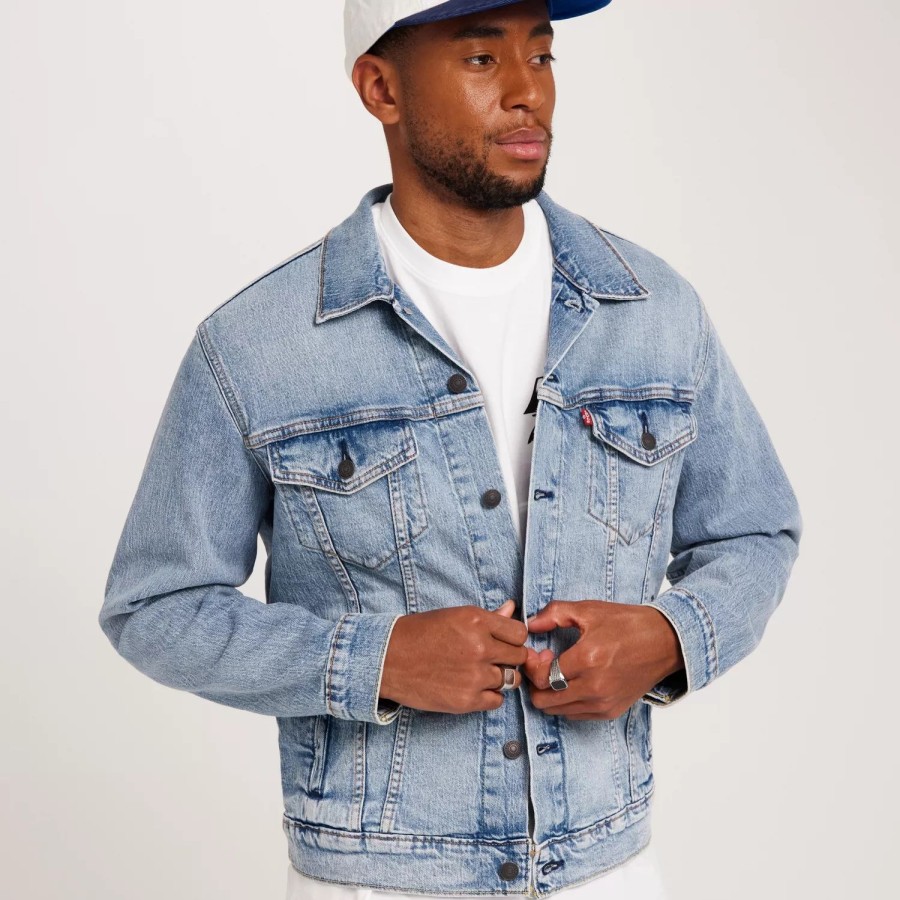 Toj Levi's | The Trucker Jacket Always Bett Light Indigo