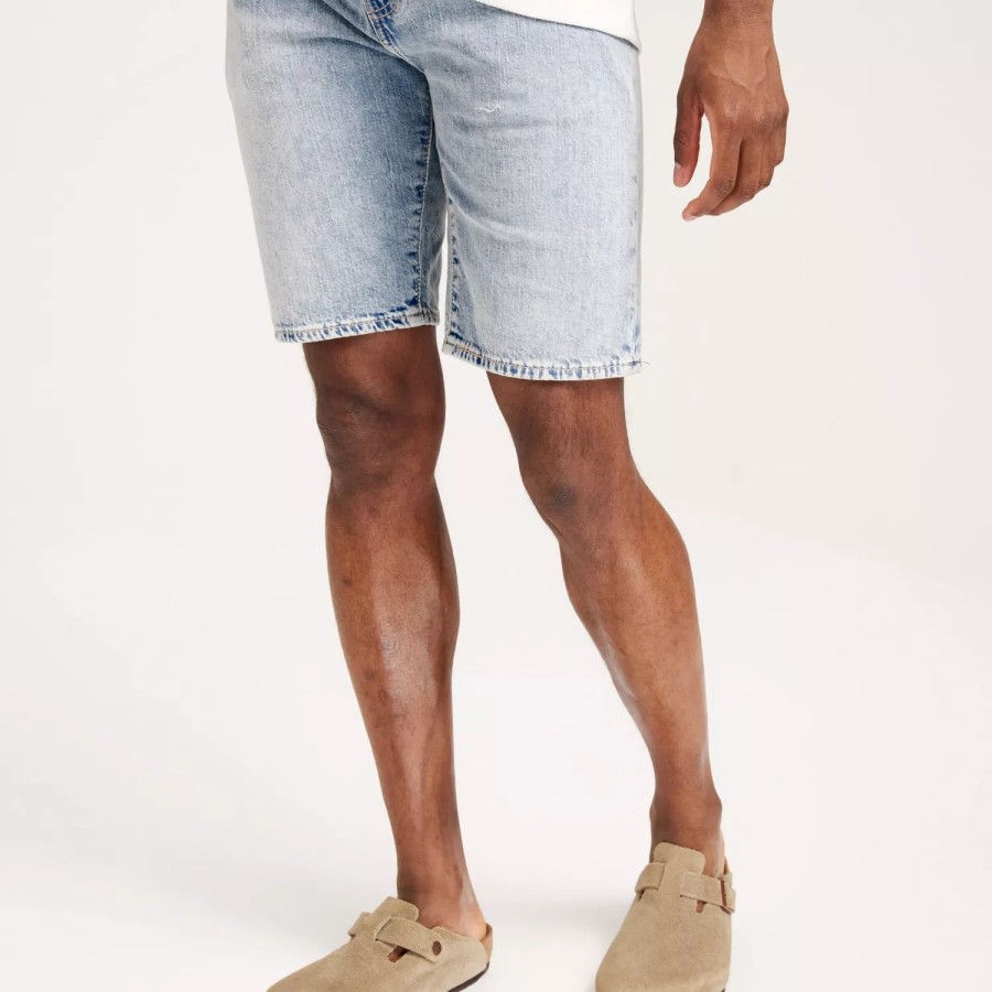 Toj Levi's | 405 Standard Short Punch Line Light Indigo