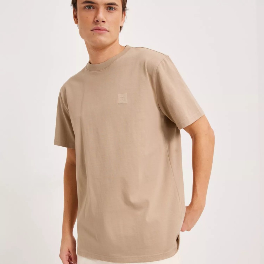 Toj Neuw | Neuw Premium Tee Latte