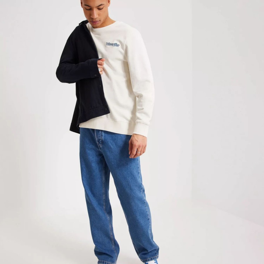 Toj Wrangler | Graphic Crew Worn White