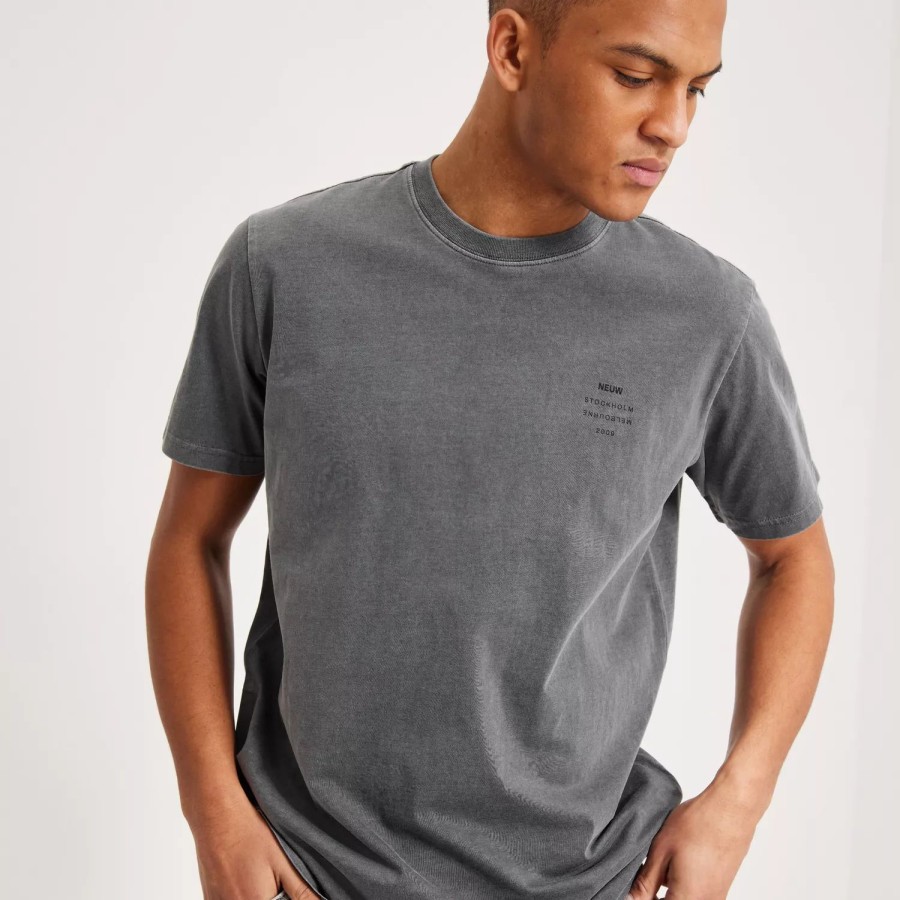 Toj Neuw | Organic Neuw Band Tee Graphite