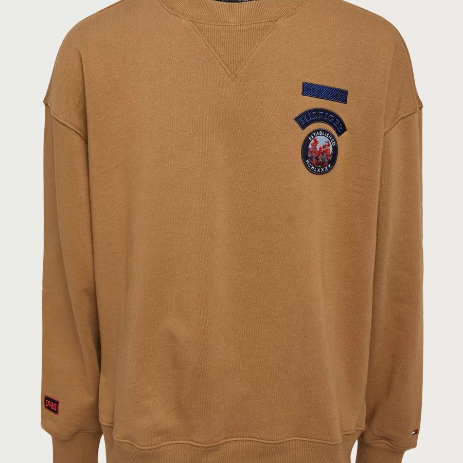 Toj Tommy Hilfiger | Mountain Multi Badge Crewneck Desert Khaki